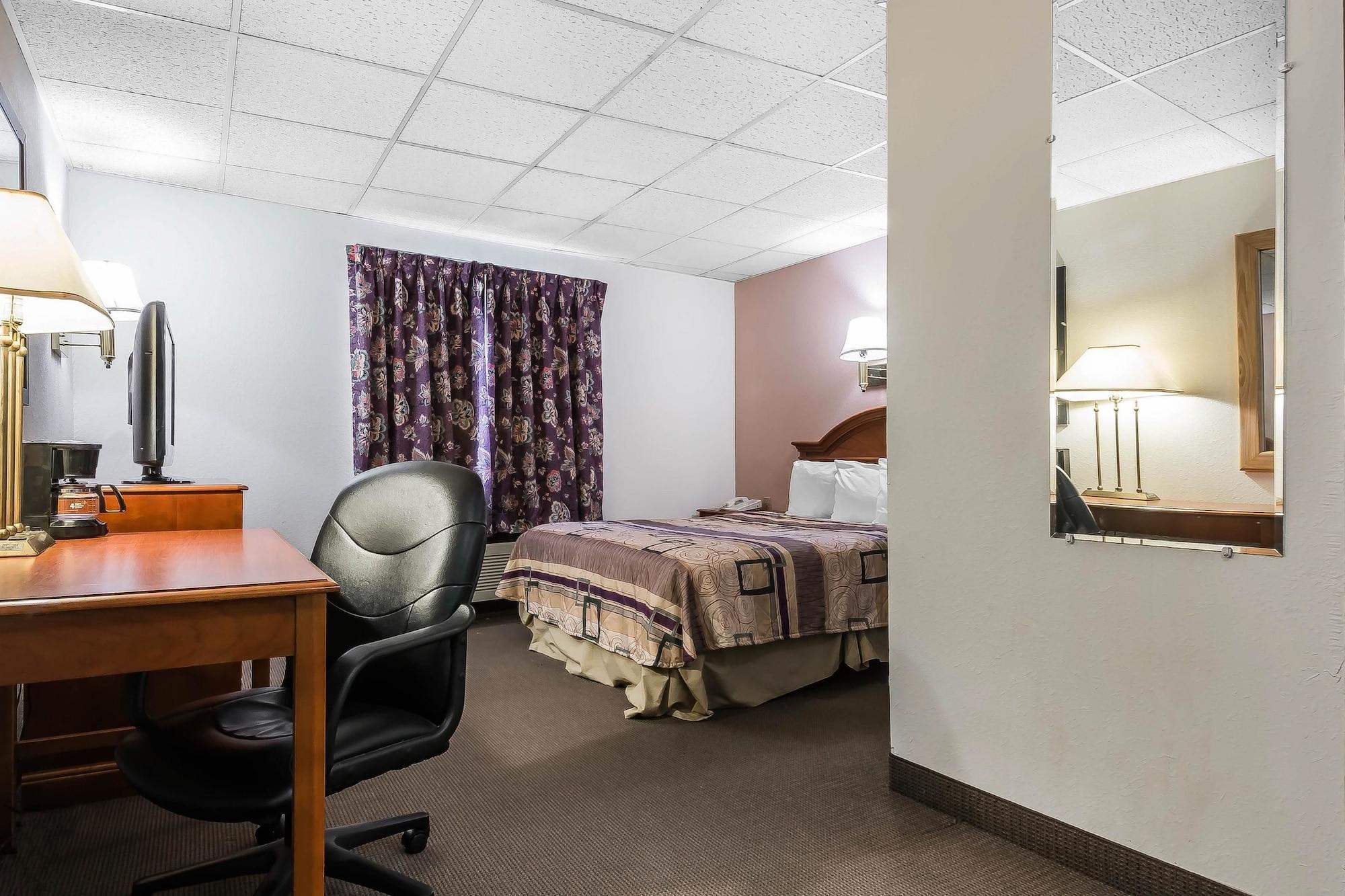 Quality Inn & Suites Binghamton Vestal Exterior photo