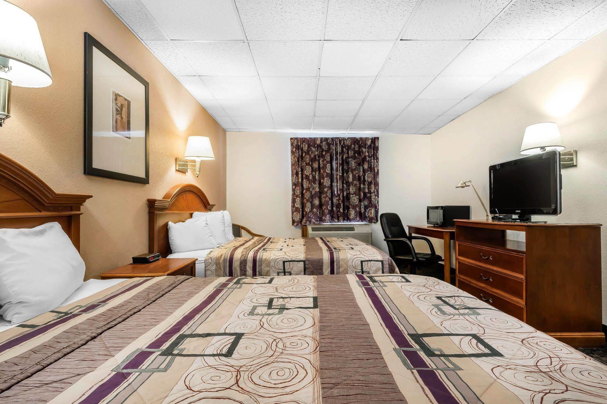 Quality Inn & Suites Binghamton Vestal Exterior photo